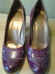  Туфли кожаные  WILDCAT фиолетовые с голубым узором-тиснением размер 38 бу