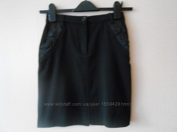 Черная школьная юбка для девочки р. 134-140 в отличном состоянии