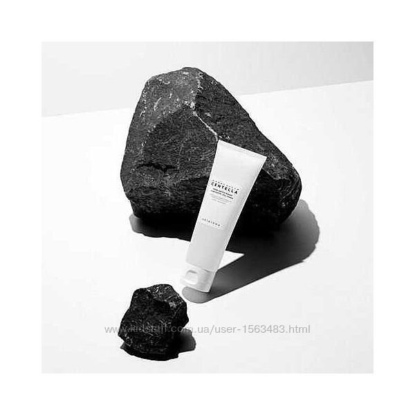Гель для вмивання SKIN1004 Madagascar Tone Brightening Cleansing Gel Foam 