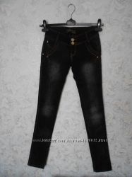 Джинсы темные