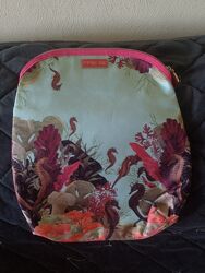 Ted baker велика гарна косметичка