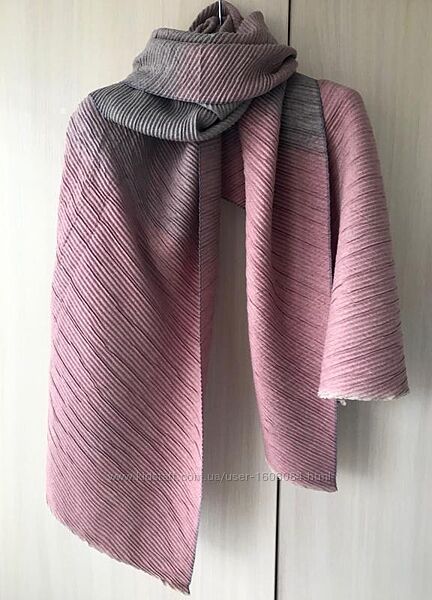 Кашеміровий гофрований шарф cashmere / колір рожево-сірий / градієнт