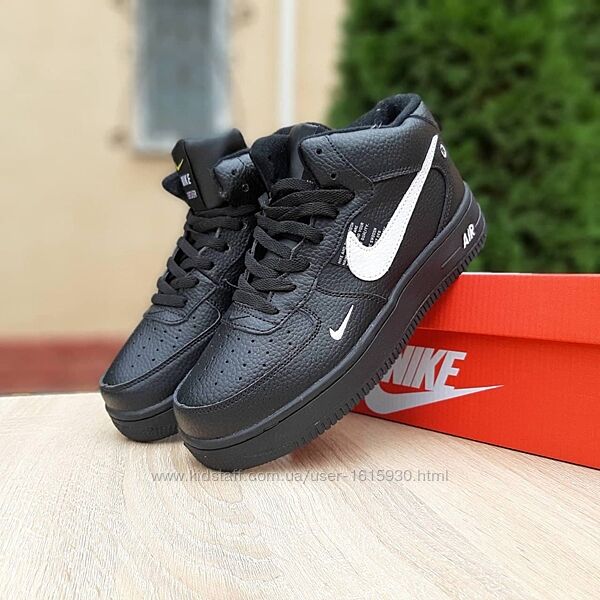 Зимові жіночі кросівки Nike Air Force 1 Mid LV8 36-41 Хутро