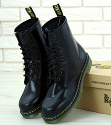 Демісезонні жіночі черевики Dr. Martens 36-40