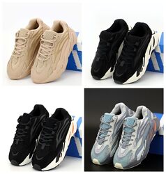 Жіночі кросівки Adidas Yeezy Boost 700 36-41