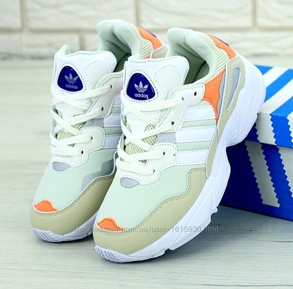 Жіночі кросівки Adidas Yung 36-41