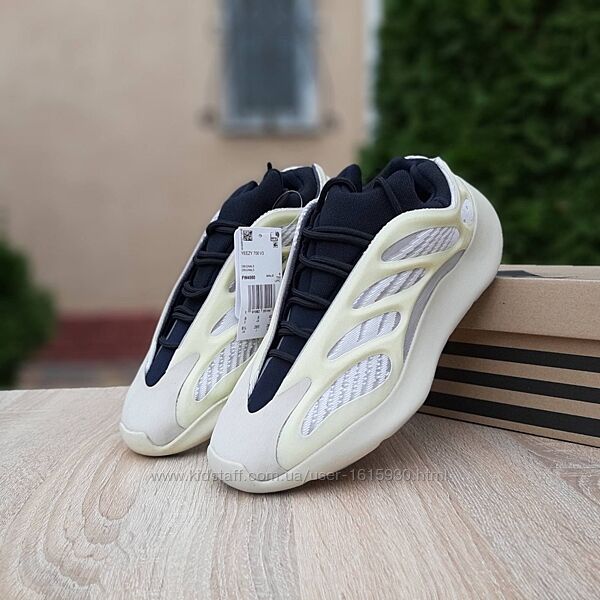Жіночі кросівки Adidas Yeezy 700 V3 Azael 36-40