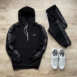 Чоловічий спортивний костюм  Nike