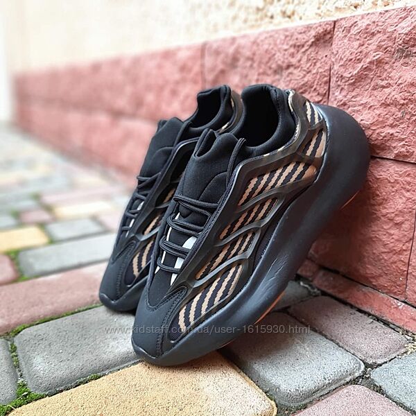 Чоловічі кросівки Adidas Yeezy Boost 700 V3 Arzareth 41-46