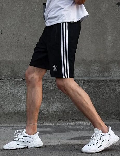 Чоловічі шорти Adidas