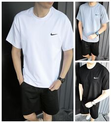 Чоловіча футболка Nike