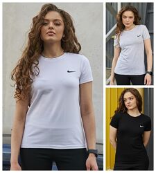 Жіноча футболка Nike