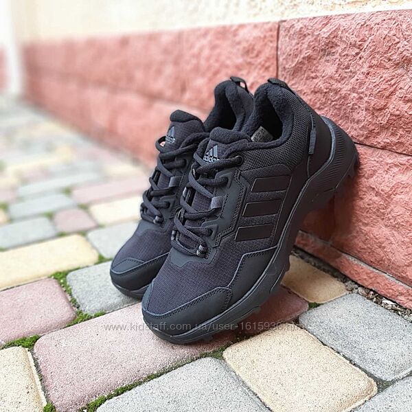 Демісезонні чоловічі кросівки Adidas 41-46