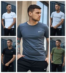 Чоловіча футболка Nike