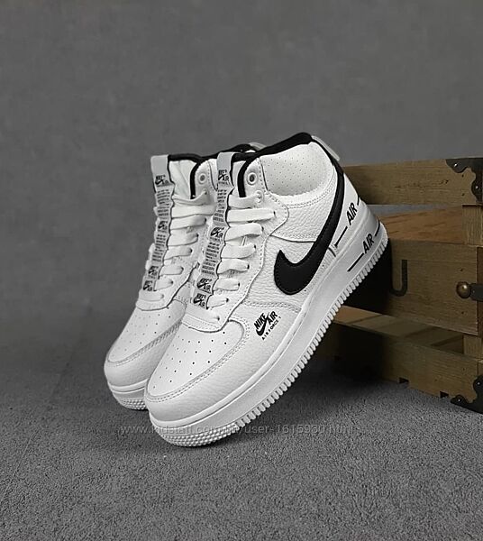 Демісезонні жіночі кросівки Nike Air Force 1 Double Air (36-41) Арт 3786 Виробник В´єтнам Верх PU шкіра Всередині Термо Підошва Гума Розміри 36й(23см), 37й(23,5см), 38й(24см), 39й(25см), 40й(25,5см), 41й(26см) Ціна 1950 грн