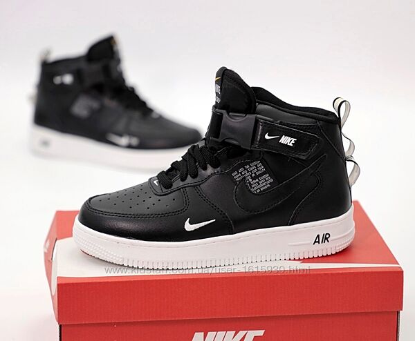 Зимові чоловічі кросівки Nike Air Force (40-45) Хутро Арт 14023 Виробник В´єтнам Верх Шкіра Всередині Хутро Підошва Гума Розміри: 40й(25,5см), 41й(26см), 42й(26.5см), 43й(27,5см), 44й(28см), 45й(28,5см) Ціна 2450 грн