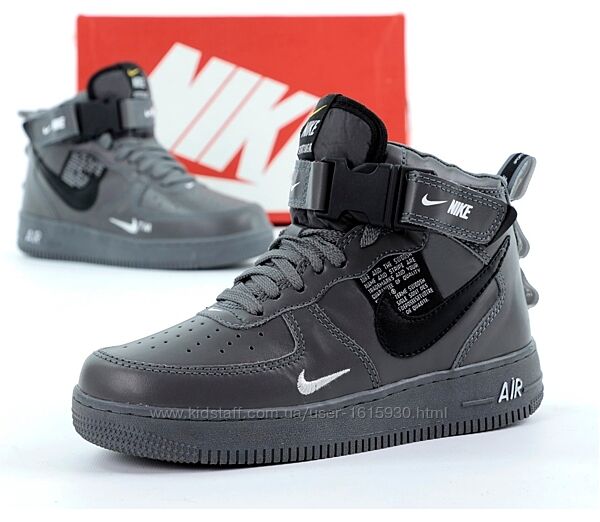 Зимові унісекс жіночі чоловічі кросівки Nike Air Force TM (36-45) Хутро Арт 14035 Виробник В´єтнам Верх Шкіра Всередині Хутро Підошва Гума Розміри: 36-45