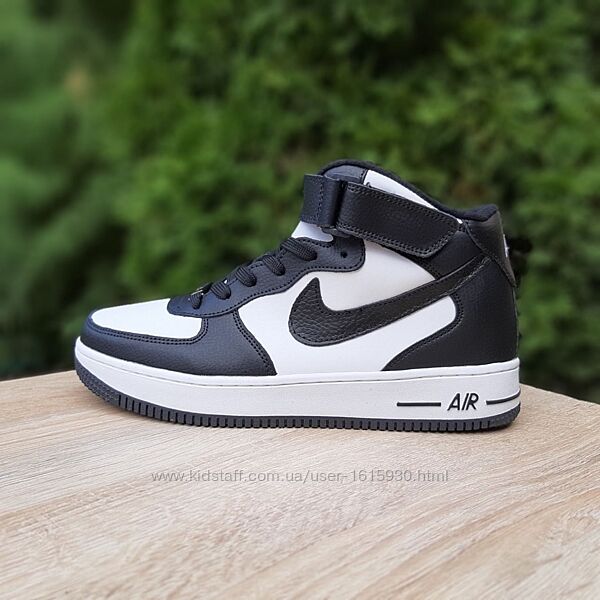 Демісезонні жіночі кросівки Nike Air Force 1 82 (36-41) Арт 3871 Виробник В´єтнам Верх Шкіра Всередині Термо (фліс) Підошва Гума Розміри 36й(23,5см), 37й(24см), 38й(24,5см), 39й(25,5см), 40й(26см), 41(26,5см) Повномірні