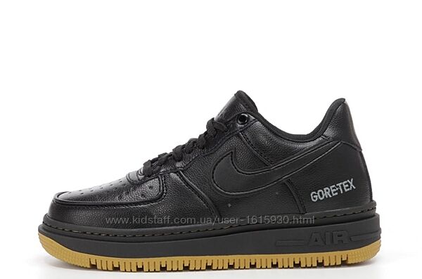 Демісезонні чоловічі кросівки Nike Air Force 1 Luxe Gore-Tex (41-45) Арт 14466 Виробник В´єтнам Верх Шкіра Всередині Термо Підошва Гума Розміри: 41й(26см), 42й(26,5см), 43й(27,5см), 44й(28см), 45й(28,5см)