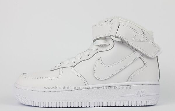 Зимові жіночі кросівки Nike Air Force 1 (37-41) Хутро Арт 4034 Виробник В´єтнам Верх Шкіра Всередині Хутро Підошва Гума Розміри: 37й(23,5см), 38й(24см), 39й(24,5см), 40й(25,5см), 41й(26см)