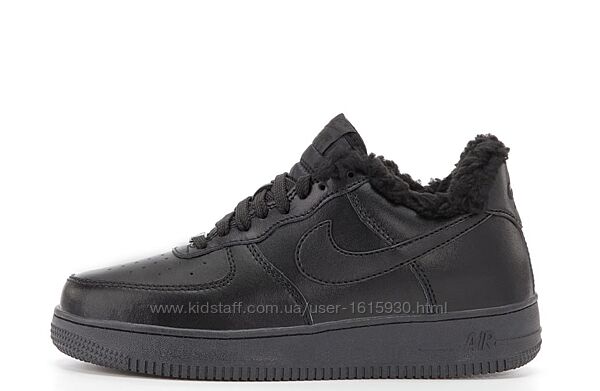 Зимові унісекс чоловічі жіночі кросіки Nike Air Force (36-45) ХУТРО Арт 12353 Виробник В´єтнам Верх Шкіра Всередині Хутро Підошва Поліуретан Розміри: 36-45