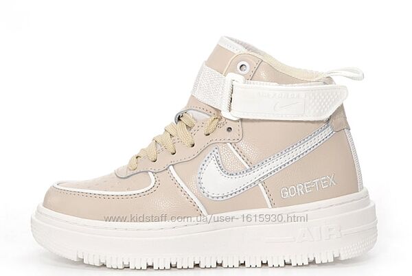 Зимові жіночі кросівки Nike Air Force 1 Luxe Gore-Tex (36-40) Арт 14492 Виробник В´єтнам Верх Шкіра Всередині Хутро Підошва Гума Розміри: 36й(23см), 37й(23,5см), 38й(24см), 39й(24,5см), 40й(25,5см)