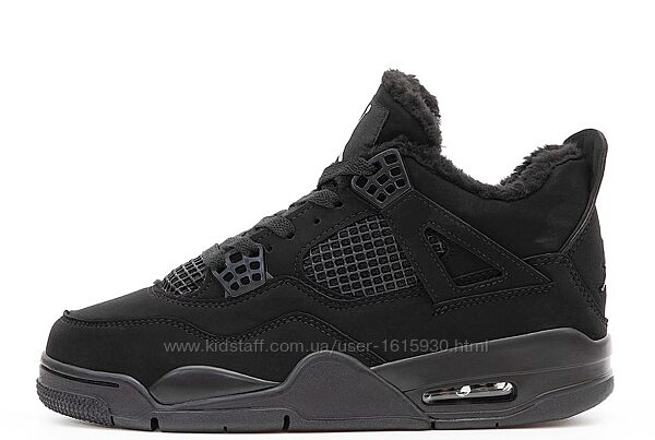 Зимові чоловічі кросівки Nike Air Jordan 4 Winter (40-46) Хутро Арт 14824 Виробник В´єтнам Верх Замш/Текстиль Всередині Хутро Підошва Піна/Гума Розміри: 40й(25.5см), 41й(26см), 42й(26.5см), 43й(27,5см), 44й(28,5см), 45й(29см), 46й(29,5см)