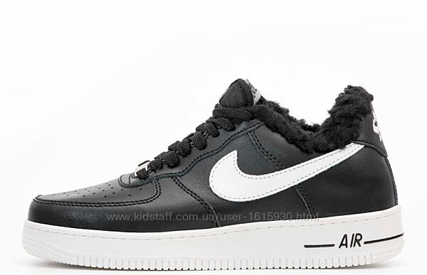 Зимові чоловічі кросівки Nike Air Force 1 (41-45) Арт 14834 Виробник В´єтнам Верх Шкіра Всередині Хутро Підошва Гума Розміри: 41й(26см), 42й(26,5см), 43й(27,5см), 44й(28см), 45й(28,5см)