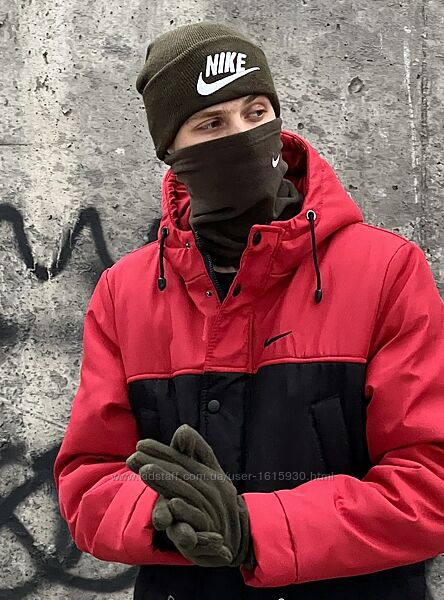 Комплект Nike Шапка/Баф/Рукавички Шапка: - Унісекс модель - Cклад: 50% вовна/50% акріл - Логотип вишит Баф: - Матеріал: фліс - Логотип - вишит - Розмір 23*25 см Рукавички: - Матеріал: фліс Розмір - універсальний