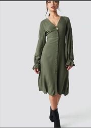 Новое платье NA-KD оливкового цвета хаки 