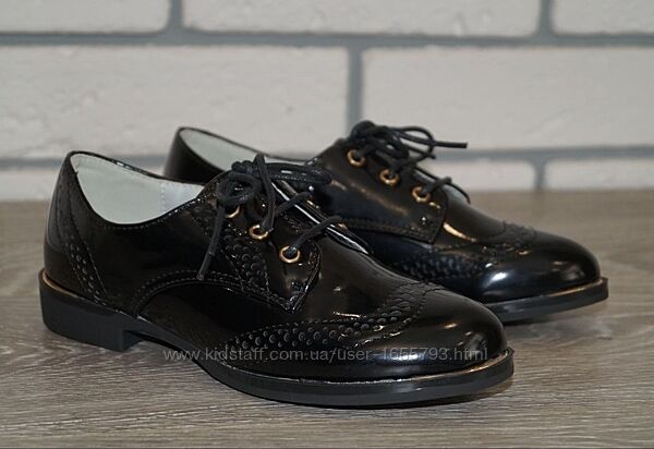 Туфлі для дівчинки чорні лакові