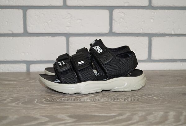 Сандалії дитячі чорні