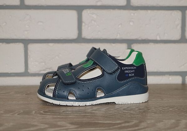 Сандалії дитячі із закритим носком та задником