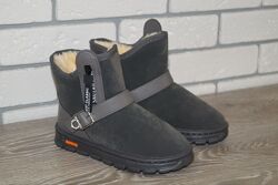 Уггі зимові для дівчинки