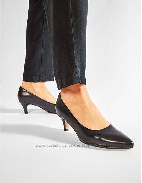 Чудовi класичнi туфлi лодочки