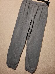 Подростковые спортивные штаны-джоггеры с начесом.