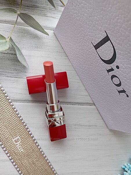 Стойкая увлажняющая помада для губ Rouge Dior Ultra Rouge