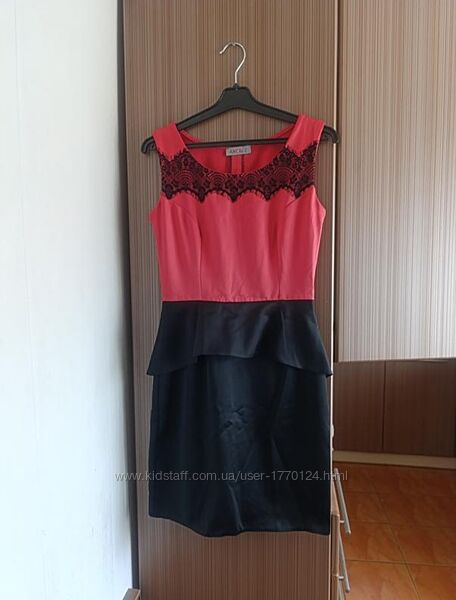 Шикарне плаття з баскою якісне плаття високої якості сукня з баскою