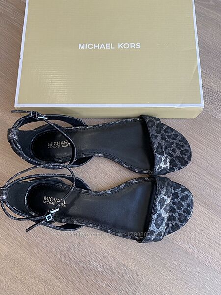 Michael Kors босоножки шлепанцы 37р Майкл корс обувь Calvin Klein lacoste 