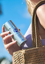 iS CLINICAL Eclipse SPF 50 с  Тоном и без тона - Солнцезащитный крем
