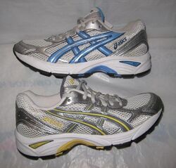 Нові жіночі кросівки Asics Gel-Blackhawk.