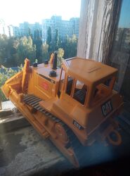 Продам іграшку