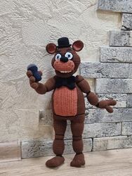Фредді Фазбер Freddy Fazbear-аніматронік-ведмідь, мяка іграшка.   