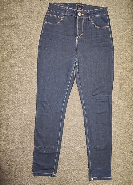 Джинсы скинни Reserved на девочку, рост 152-159 см