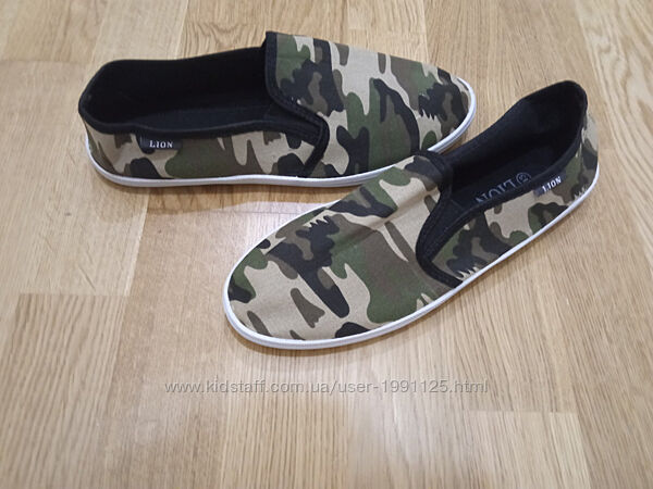 Кеди чоловічі кольору хакі