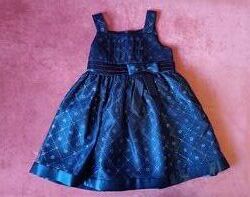 Дуже красива темно-синя сукня в ідеальному стані