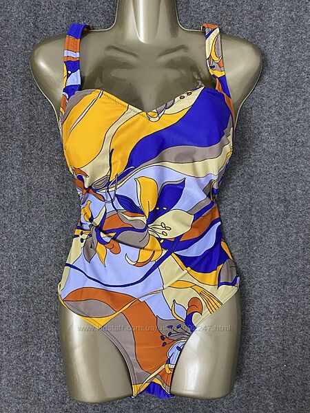 Фірмовий яскравий купальник на груди С