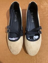 Класичні нові бежеві балетки, туфлі на низькому ходу, туфлі-човники