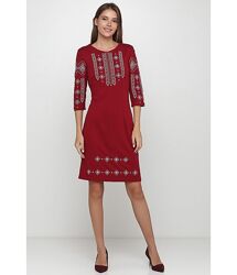Сукня жіноча бордова з вишивкою геометричним орнаментом 