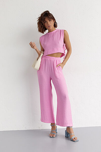 Летний женский костюм с брюками и топом с завязками - розовый цвет, M